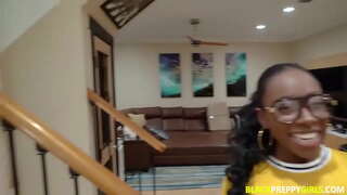 ���န်း Amari