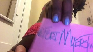 שלאַנק גראָב באַבע ווייזט זי קענען פּאַטשן איר בוטי אויך!